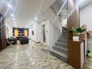 nhà đẹp long biên. dt 70m2 x mt 5,5m x 6 tầng. ô tô vào nhà. gần aeon long biên. giá 14,2 tỷ