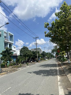 em bán nền mặt tiền tân liêm sổ đỏ 7tỷ2tl kdc khang điền bình chánh