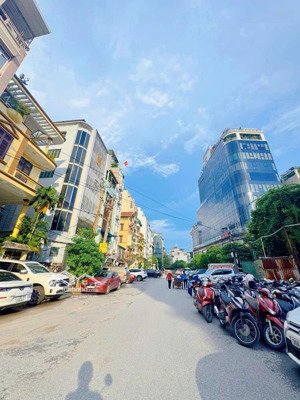 bán nhà ngõ 36 phố mới giang văn minh ô tô, kinh doanh, ngõ thông 46m 19 tỷ