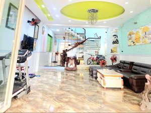 bán nhà mặt tiền kdoanh 3 tầng - 5x 22m - cạnh lê văn quới