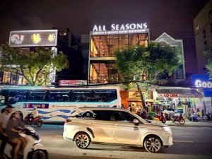 bán nhà hàng 3 tầng mặt phố nguyễn văn thoại - đà nẵng. ngang 9m, dòng tiền 90triệu/tháng