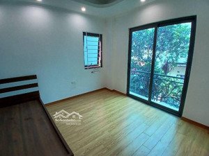 chính chủ bán gấp nhà đường láng 40m2 chỉ 9,6 tỷ kd