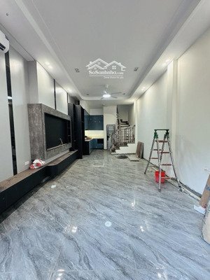 nhà đẹp ở ngay, phố ngọc lâm long biên 44m2 x 5 tầng giá chỉ 10tỷ vẫn có thương lượng thêm