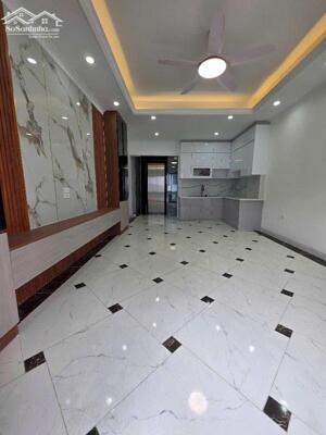 NHÀ MỚI TƯ ĐÌNH 56M, 6T, MT4M, THANG MÁY, GARA, Ô TÔ TRÁNH, THÔNG, ĐÓN CẦU TRẦN HƯNG ĐẠO.