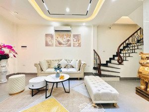 trường chinh - 6 tầng thang máy, ngõ 3 gác, cách mặt phố 20m, 39m2 x mặt tiền 3,6m. giá 13,6 tỷ.
