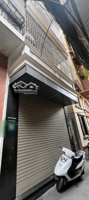 nhà đẹp ngõ quỳnh hai bà trưng ô tô vào nhà dt 40,1m , gía 11 tỷ