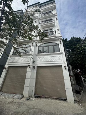 long biên nhanh tay - giá tốt- ô tô tránh đỗ ngày đêm- kinh doanh đỉnh- thang máy êm du