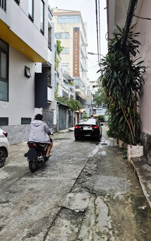 chủ bán gấp nhà dt 95m, hẻm xe hơi, gần chợ bà chiểu, xây chdv 6 tầng, phường 11, bình thạnh