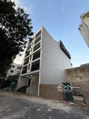 bán đất tại toà nhà hỗn hợp vườn đào, 90,9 tỷ, 180m2 giá tốt uy tín