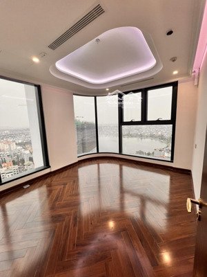 cần chuyển nhượng căn hộ diamond crown căn góc 3,5 ngủ view hồ phương lưu giá cực tốt