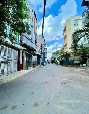 hẻm nhựa xe hơi lớn - 110m² ngang 5m - 4 tầng - chỉ 10 tỷ 3 - tt gò vấp, p11