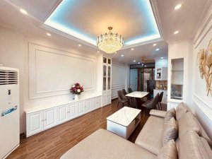 siêu phẩm 7,5 tầng thang máy full nội thất ngay dương nội / tố hữu / công viên thiên văn / aeon