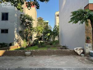 Chính chủ cần tiền bán gấp lô đất đẹp mặt tiền rộng thoáng tại trung tâm khu tái định cư Trâu Qùy, Gia Lâm