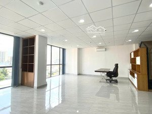 cho thuê sàn 120m2 văn phòng full kính siêu đẹp tại hai bà trưng, quận 1