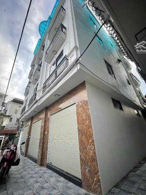 chính chủ bán căn nhà 5 tầng full nội thất, ngõ rộng oto qua nhà sổ đỏ chính chủ giá chỉ 5.3 tỷ