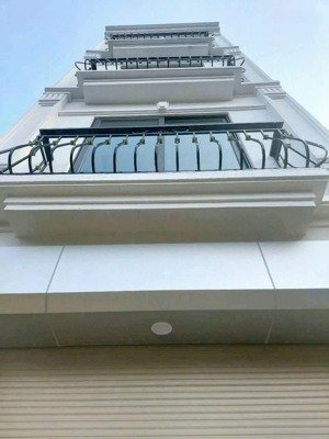 4.85 tỷ lô góc mặt ngõ cầu tó 36m2. nhà sáng, dân xây kỹ. gần linh đàm văn quán mộ lao đi xa la