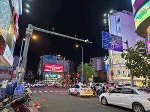 bán nhà siêu vị trí ngay ngã tư nguyễn cư trinh quận 1 phù hợp kinh doanh- giá 38 tỷ( tl)