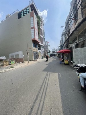 bán nhà 16x22m ngộp banks hẻm oto 6m sát himlam trung tâm q7 cách lotte vài trăm mét