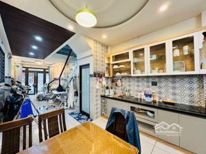 hxh nguyễn gia trí - 50m2 - sát mặt tiền đường - pháp lí chuẩn chỉnh