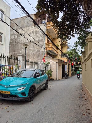 bán nhà cầu giấy, ô tô đỗ cửa, 6 tầng, có thang máy, 40m2, giá chỉ hơn 13 tỷ (có thương lượng)