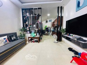 vip bắc từ liêm - nhà đẹp dân xây - ngõ thông - oto - 20m ra mặt phố - full nội thất- nhỉnh 6 tỷ