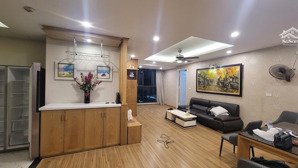 chính chủ cho thuê căn hộ 110m2 , 3 ngủ, 2 vệ sinh, khu ngã tư sở, view đẹp, đủ nội thất