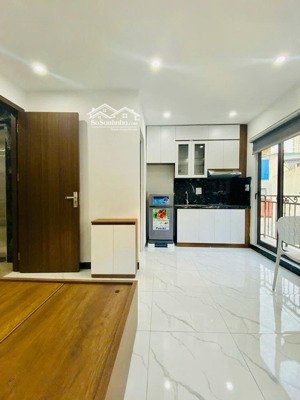 bán nhà phố liễu giai-ba đình. dt68m2x5t thang máy. 8p khép kín. 30m ra ô tô đỗ. dòng tiền 40tr/thg