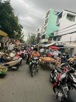 bán nhà mặt tiền đường số 17 vị trí ngay chợ tân quy quận 7. dt 4.3x19m trệt 2 lầu sân thượng