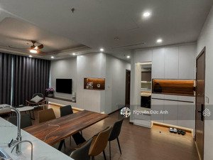 bán căn góc 145m2, 3pn2wc, full đồ, bancong nam, tháp đông tại indochina plaza, em đức: 