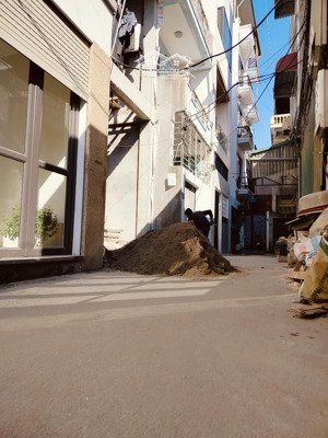 nhà ngọc thụy: 6 tầng, gara ô tô, thang máy 450kg, giá 14.5 tỷ