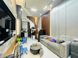 bán nhà tây sơn đống đa nhà đẹp gần phố ngõ rộng ở sướng dt 25m 5t chỉ 6.5 tỷ