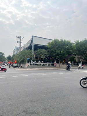 lô đất 2mt lê văn việt-q9-dt 35x70m-xd 3 hầm 20 tầng-gía 202 tỷ