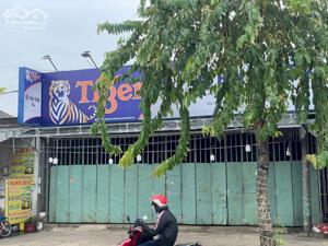 Bán nhà cấp 4 mặt tiền đường Song Hành, Trung Chánh, 10m x 20m, 2 sổ, 18.5 tỷ