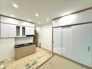 bán nhà nhổn 7 tầng thang máy, full nội thất đi bộ sang dh công nghiệp giá nhỉnh 7 tỷ