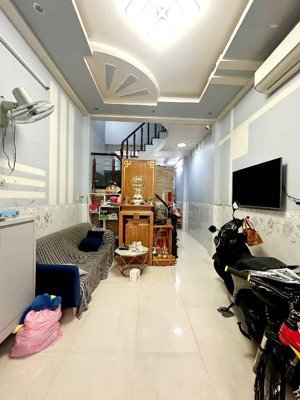 bán nhà khánh hội quận 4 - 4 tấm đúc - 42m2 - chỉ 4 tỷ nhỉnh - khu dân trí cao an ninh