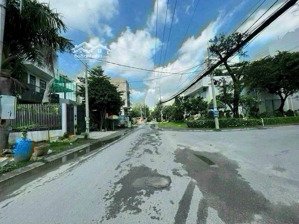 hẻm 140/40 vườn lài, p. an phú đông, tp.hcm diện tích: 4.4 x 23.5m có 103m2 thổ cư 83m2 giá: 7.2 tỷ