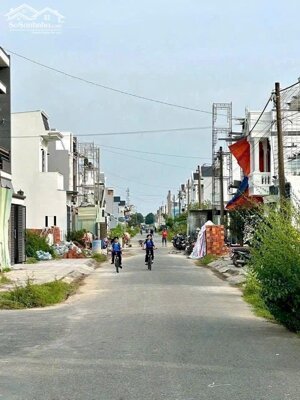 BÁN NHÀ 1 TRỆT 1 LẦU PHƯỜNG THANH ĐỨC KHU MINH LINH VĨNH LONG