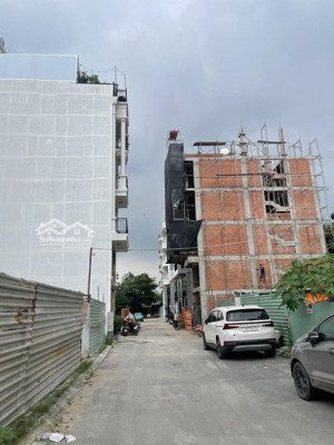 bán đất q7 giá: 11tỷ5 lk khu himlam vietopia đi vào, shr dt: 4.4x12.9m2 lh: 