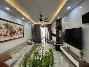 cách một nhà ra phố - nhà mới thơm mùi sơn - 60m2 4 tầng sổ đỏ hoa hậu