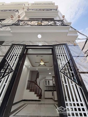 bán nhà việt hưng long biên - 5 tầng - mới cứng - an sinh tuyệt vời - tiện ích miên man