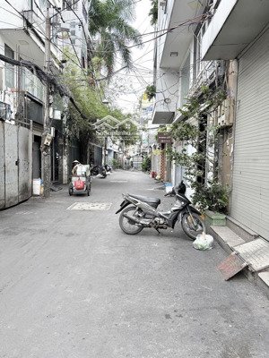 nhà đẹp trung tâm quận 3 hẻm xe hơi 6m cách mặt tiền hoàng sa vài căn 7ty