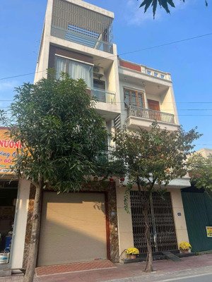 bán nhà 4 tầng mặt phố ngô thì nhậm xây mới vừa ở vừa kinh doanh