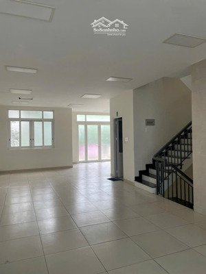 cần cho thuê văn phòng 120m2 giá 20tr/th tại kdc him lam kênh tẻ