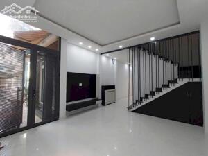  Nhà đẹp DIỆN TÍCH LỚN – Cơ hội hiếm giữ Trung tâm Quận 10