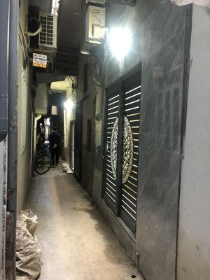 tôi chính chủ cần bán nhà tại ngõ 15 phương mai