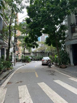 bán nhà riêng tại đầm trấu, 7,5 tỷ, 30m2, chính chủ đẹp, nhiều tiện ích