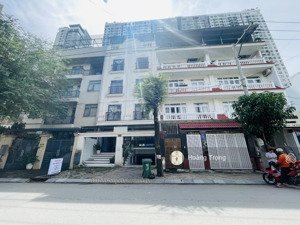 chính chủ cần bán nhà phố ( 7x20m ) tiện xây mới cho anh chị. còn duy nhất 1 lô - đơn giá: 160tr/m2