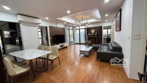 chính chủ phải bán gấp căn hộ góc 3 mặt thoáng 132 m ngoại giao đoàn