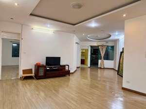 giá thật: bán gấp cc 3pn, 2wc tại trung hòa nhân chính, giá cực chất 10 tỷ, 112m2