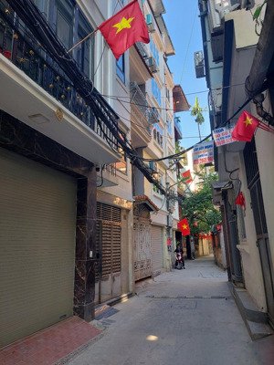 nhà đẹp lạc long quân tây hồ - ô tô đỗ trong nhà - nhà mới - vô vàn tiện ích